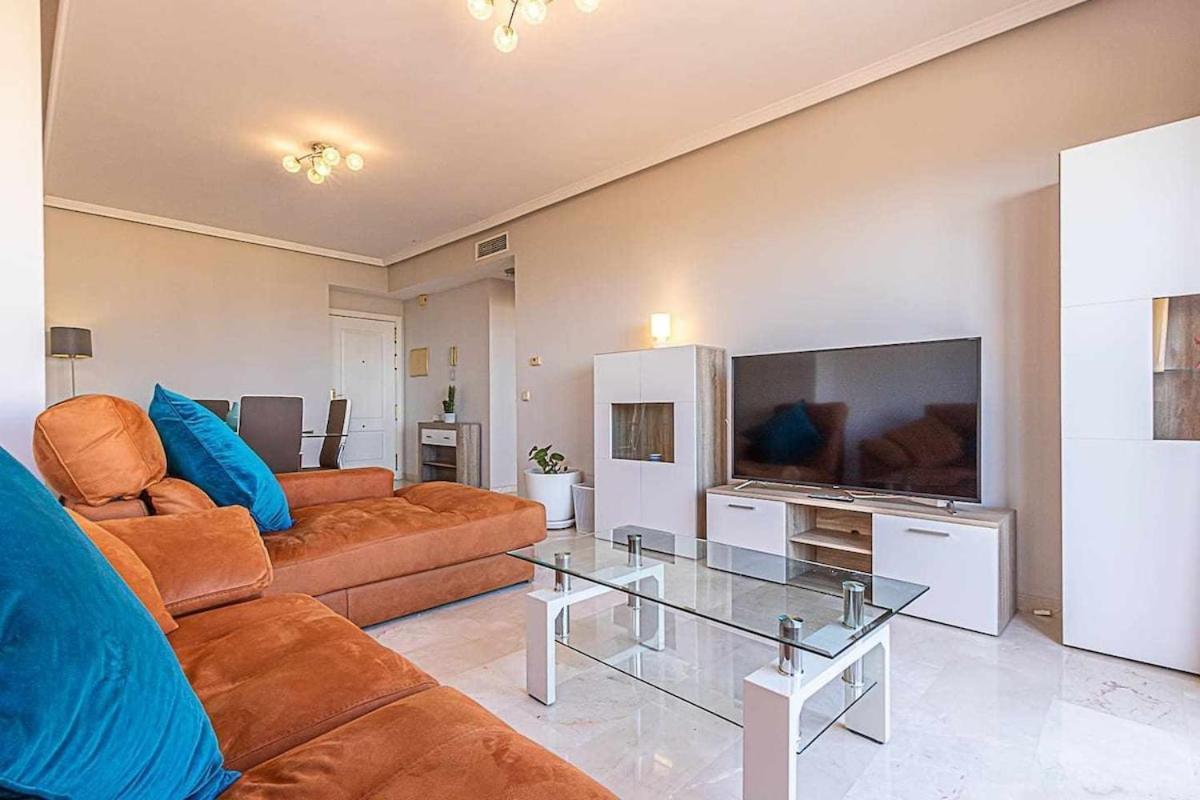797 Holiday Rentals - Moderno Piso Para 5 Con Hermosas Vistas Benalmadena Ngoại thất bức ảnh