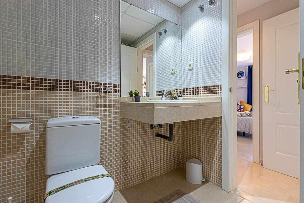 797 Holiday Rentals - Moderno Piso Para 5 Con Hermosas Vistas Benalmadena Ngoại thất bức ảnh