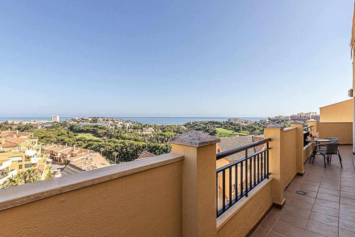 797 Holiday Rentals - Moderno Piso Para 5 Con Hermosas Vistas Benalmadena Ngoại thất bức ảnh
